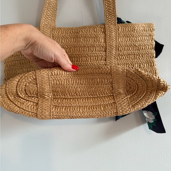 Draper James Tan Woven Tote with Navy Floral Scarf, excellent condition! - Picture 2 of 7